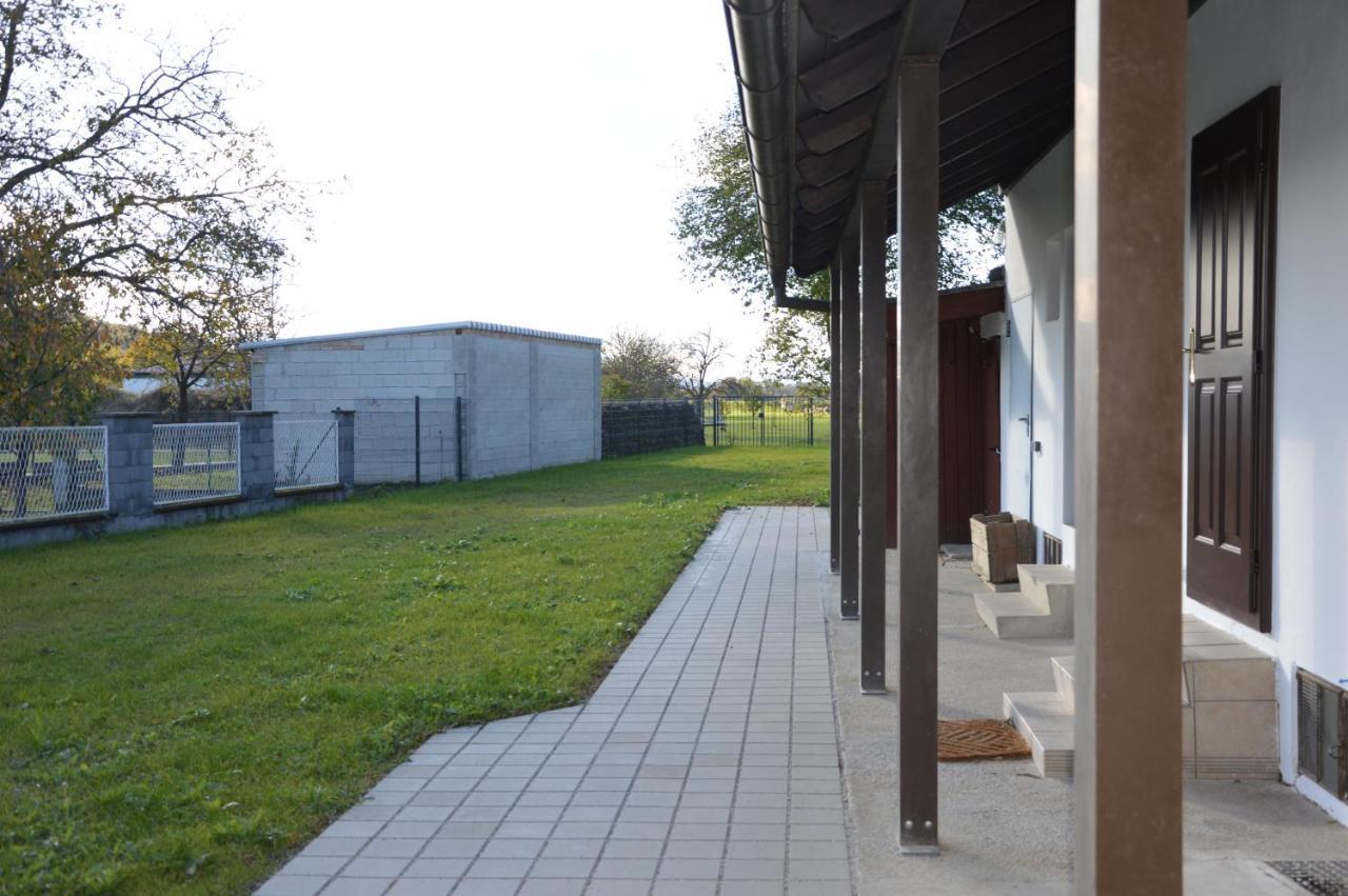 Kinderlachen Garantiert Lutzmannsburg Dış mekan fotoğraf